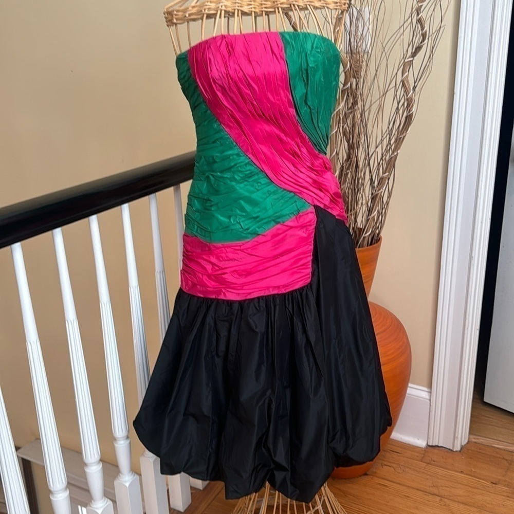Mignon 🔥Sale🔥designed by Dorothy Farbo. Vintage made in USA